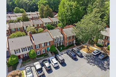 13 Stratford Hall Place NE #13, Atlanta, GA 30342 - Photo 3