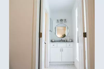 13 Stratford Hall Place NE #13, Atlanta, GA 30342 - Photo 33
