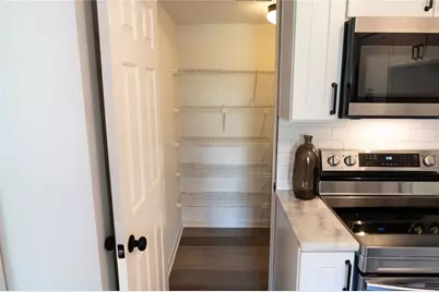 13 Stratford Hall Place NE #13, Atlanta, GA 30342 - Photo 19