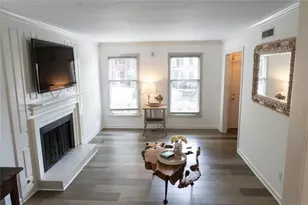 13 Stratford Hall Pl NE, Atlanta, GA 30342 - Photo 3