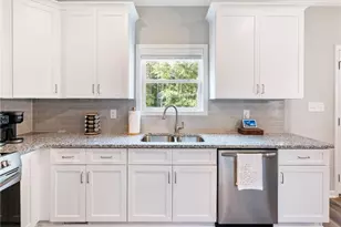 406 Sunset Dr, Statham, GA 30666 - Photo 11