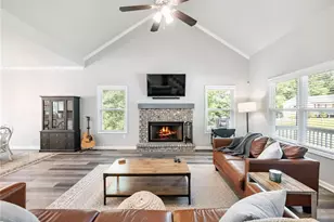 406 Sunset Dr, Statham, GA 30666 - Photo 3