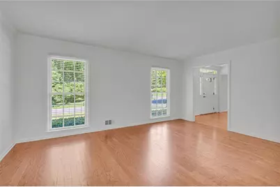 167 Knollwood Drive NW, Marietta, GA 30064 - Photo 9