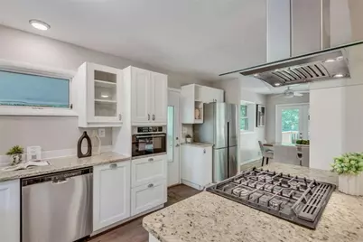2774 Overlook Drive, Atlanta, GA 30345 - Photo 9