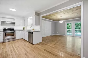 467 Sanders St, Clarkesville, GA 30523 - Photo 9