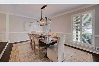 240 E Valley Drive, Marietta, GA 30068 - Photo 9