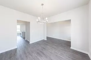 384 Crimson Feather Dr, Jefferson, GA 30549 - Photo 7