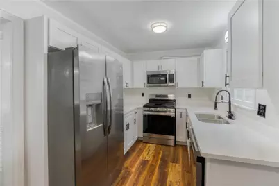 61 Powers Ferry Manor SE, Marietta, GA 30067 - Photo 7