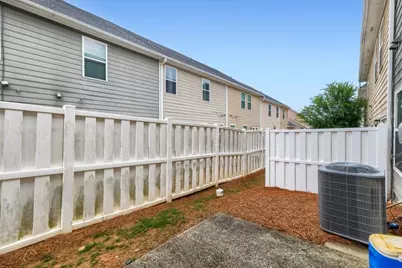 1725 Oakbrook Lane NW, Kennesaw, GA 30152 - Photo 15