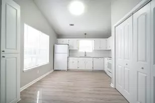 2840 Pebblebrook Ct, Buford, GA 30518 - Photo 5