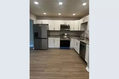 10790 Waters Drive, Alpharetta, GA 30022 - Photo 9
