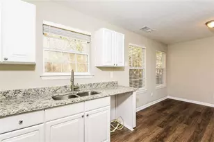 5539 Sapphire Cir, Ellenwood, GA 30294 - Photo 9