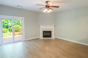 1426 Penhurst Dr, Lawrenceville, GA 30043 - Photo 3
