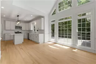 8965 Laurel Way, Johns Creek, GA 30022 - Photo 11