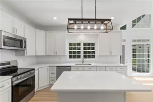 8965 Laurel Way, Johns Creek, GA 30022 - Photo 15