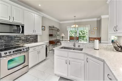 6426 Kettle Creek Way, Flowery Branch, GA 30542 - Photo 11