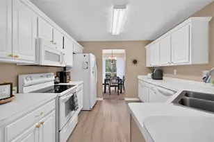 714 Sunny Field Ln, Lawrenceville, GA 30043 - Photo 9