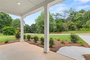 8315 Creekside Overlook Dr, Gainesville, GA 30506 - Photo 5