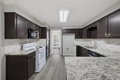 805 Connell Lane, Lawrenceville, GA 30044 - Photo 9