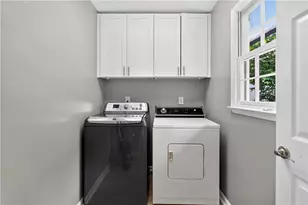 9945 Lake Forest Way, Roswell, GA 30076 - Photo 29