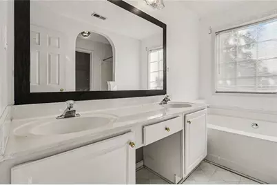 715 Sylvia Court, Riverdale, GA 30296 - Photo 9