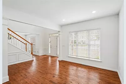 5157 Wellisford Court, Suwanee, GA 30024 - Photo 3