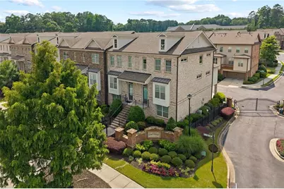 1098 Township Square, Alpharetta, GA 30022 - Photo 3