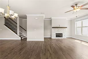 1098 Township Square, Alpharetta, GA 30022 - Photo 15