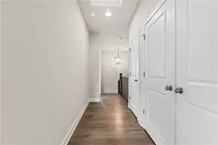 1098 Township Square, Alpharetta, GA 30022 - Photo 23