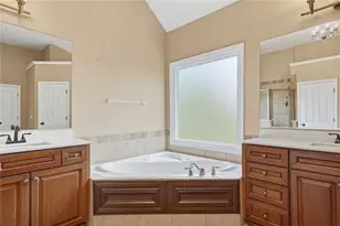 2440 Saxony Trce, Alpharetta, GA 30005 - Photo 23
