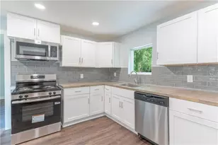 808 Davis St, Monroe, GA 30655 - Photo 11