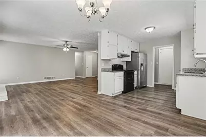 9112 Raven Drive, Jonesboro, GA 30238 - Photo 5