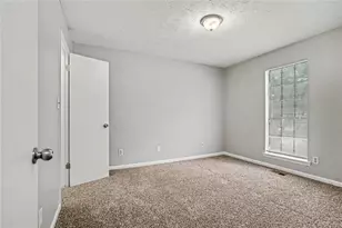 9112 Raven Dr, Jonesboro, GA 30238 - Photo 15