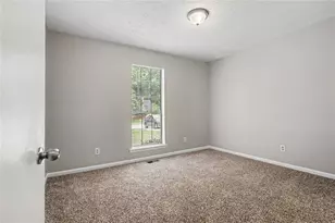 9112 Raven Dr, Jonesboro, GA 30238 - Photo 13