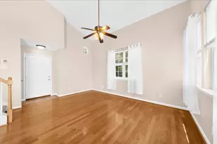656 W Oaks Dr, Woodstock, GA 30188 - Photo 5