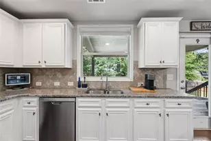 5752 Shore Isle Ct, Flowery Branch, GA 30542 - Photo 11