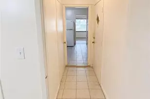 895 Laurel St, Forest Park, GA 30297 - Photo 17
