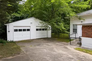895 Laurel St, Forest Park, GA 30297 - Photo 35