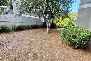 11 St Claire Ln NE, Atlanta, GA 30324 - Photo 27