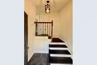 11 Saint Claire Lane NE, Atlanta, GA 30324 - Photo 11