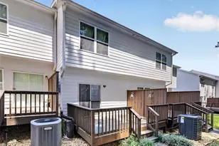 1028 Liberty Pkwy, Atlanta, GA 30318 - Photo 43