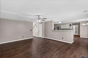 3865 Crescent Walk Ln, Suwanee, GA 30024 - Photo 9