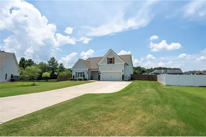 407 Glenn Trail, Winder, GA 30680 - Photo 3
