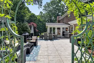 295 Glen Lake Dr, Atlanta, GA 30327 - Photo 3