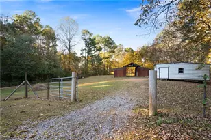 988 Davenport Rd, Dalton, GA 30721 - Photo 3