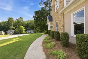 2084 York River Way, Suwanee, GA 30024 - Photo 3