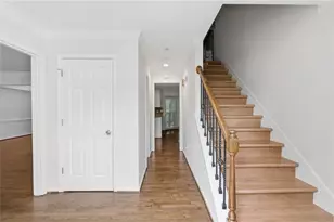 620 Brook Landing Ct, Alpharetta, GA 30005 - Photo 3