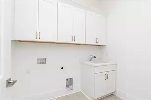 2058 Lanier Grv, Alpharetta, GA 30009 - Photo 25