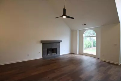 2256 Dresden Green NW, Kennesaw, GA 30144 - Photo 3
