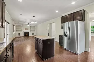 550 Nichols View Way, Suwanee, GA 30024 - Photo 17